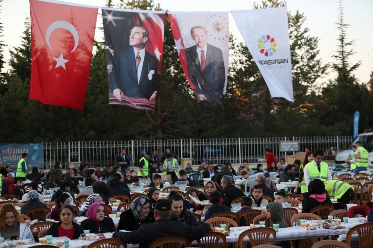 KOCASİNAN’NIN İFTARINA, 4 BİN 500 KİŞİ KATILDI