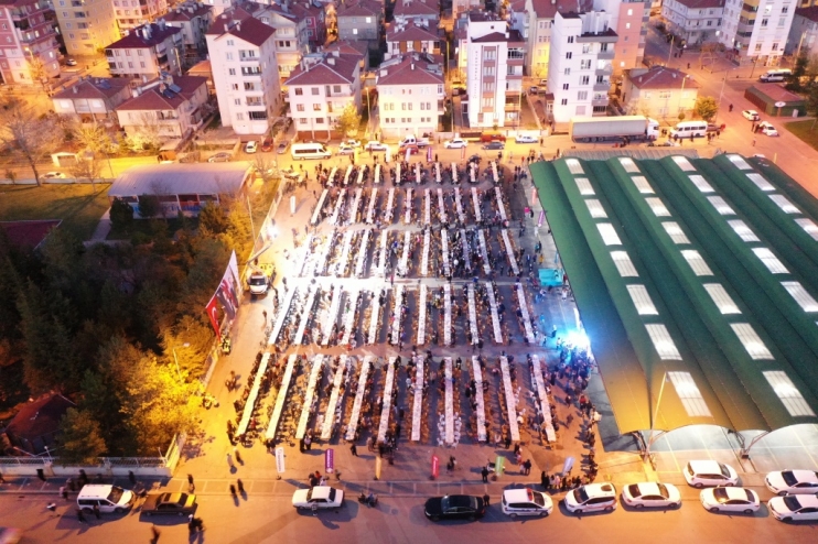 KOCASİNAN’NIN İFTARINA, 4 BİN 500 KİŞİ KATILDI