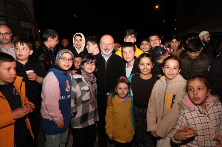 BAŞKAN ÇOLAKBAYRAKDAR; “KENDİ ÖZ İMKÂNLARIYLA KENTSEL DÖNÜŞÜM YAPAN BELEDİYEYİZ”