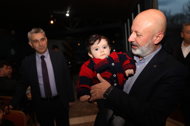 BAŞKAN ÇOLAKBAYRAKDAR, YETİM ÇOCUKLARLA İFTAR AÇTI