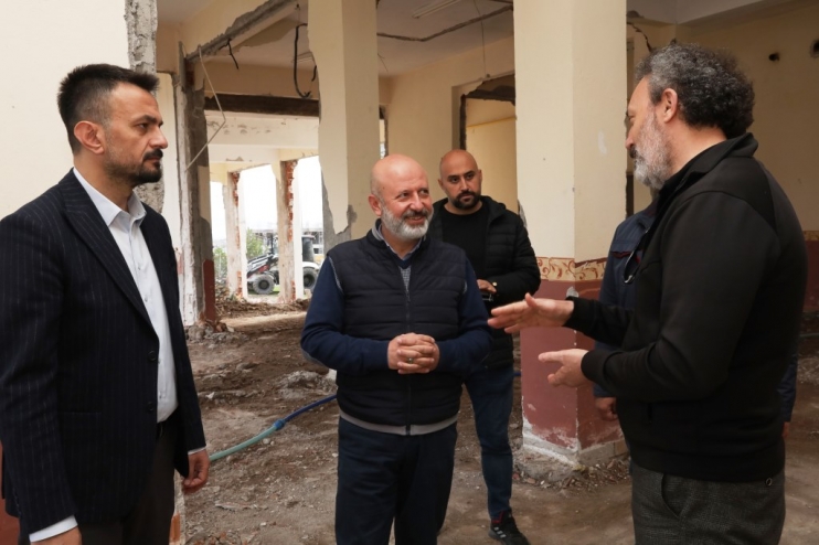 BAŞKAN ÇOLAKBAYRAKDAR; “MERKEZ, YENİ HALİYLE GENÇLERİN YENİ UĞRAK MEKÂNI OLACAK”