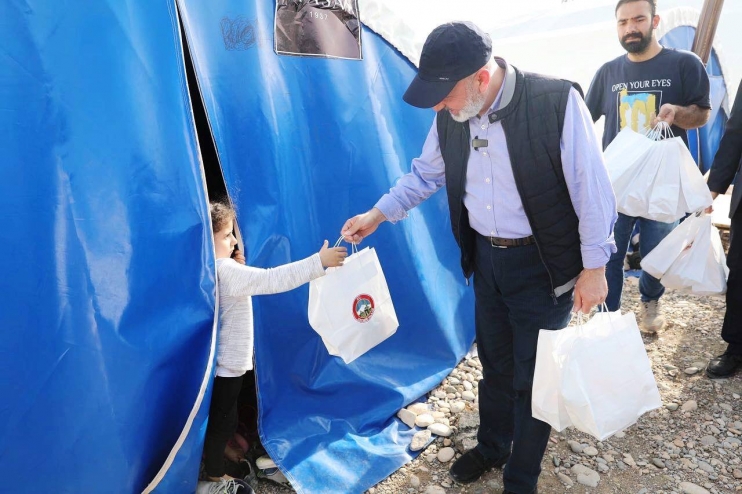BAŞKAN ÇOLAKBAYRAKDAR, ADIYAMAN’DA DEPREMZEDELERLE İFTAR YAPTI VE İAŞE DAĞITTI