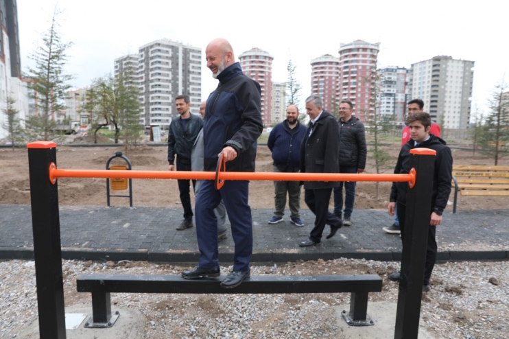 BAŞKAN ÇOLAKBAYRAKDAR; “SEYRANİ ’DEKİ YENİ PARKLAR, CIVIL CIVIL ÇOCUK SESLERİYLE ŞENLENECEK”