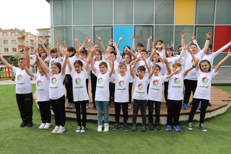 BAŞKAN ÇOLAKBAYRAKDAR; “TÜM DÜNYA ÇOCUKLARININ BAYRAMI KUTLU OLSUN”