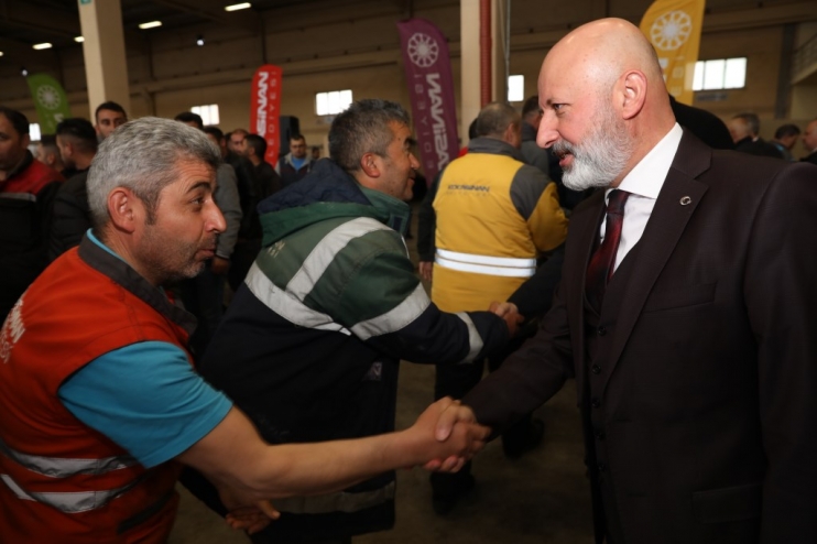 BAŞKAN ÇOLAKBAYRAKDAR, MESAİ ARKADAŞLARINA; “HER BİRİNİZ İSİMSİZ KAHRAMANLARSINIZ”DEDİ.