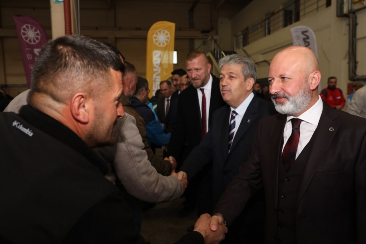BAŞKAN ÇOLAKBAYRAKDAR, MESAİ ARKADAŞLARINA; “HER BİRİNİZ İSİMSİZ KAHRAMANLARSINIZ”DEDİ.