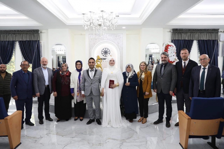 GENÇ ÇİFT,  MUTLULUĞA KOCASİNAN’IN YENİ NİKAH SALONU’NDA ‘EVET’ DEDİ