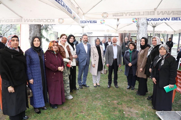 GENÇ ÇİFT,  MUTLULUĞA KOCASİNAN’IN YENİ NİKAH SALONU’NDA ‘EVET’ DEDİ