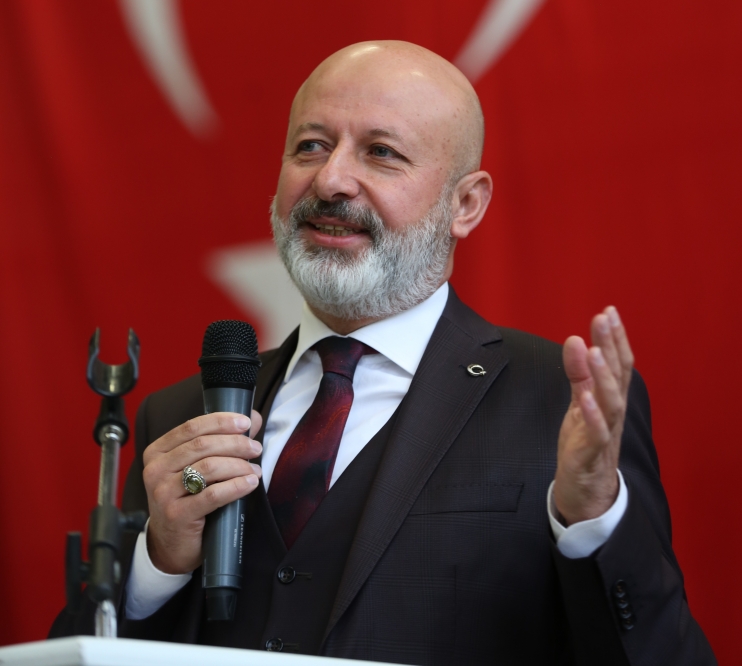 BAŞKAN ÇOLAKBAYRAKDAR; “BELEDİYEDE, HER BİR ÇALIŞANIN SENDİKASI; ‘AHMET ÇOLAKBAYRAKDAR’DİR”