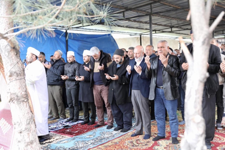 BAŞKAN ÇOLAKBAYRAKDAR, ŞÜKÜR SOFRASINDA VATANDAŞLARLA BİRLİKTE