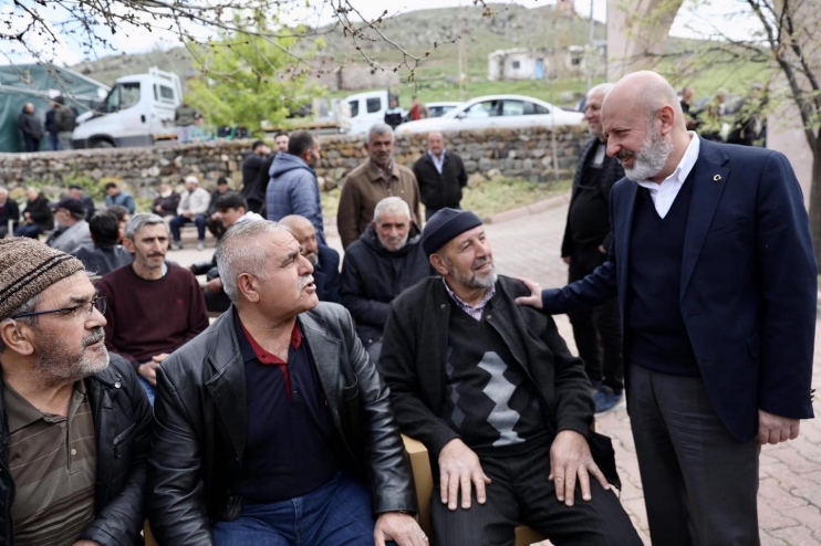 BAŞKAN ÇOLAKBAYRAKDAR, ŞÜKÜR SOFRASINDA VATANDAŞLARLA BİRLİKTE