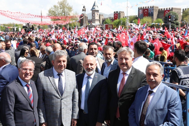 BAŞKAN ÇOLAKBAYRAKDAR; “TEŞEKKÜRLER KAYSERİ”