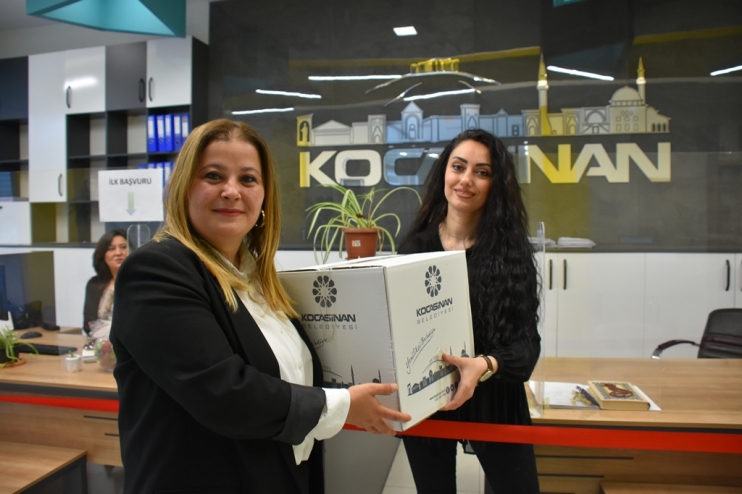 KOCASİNAN BELEDİYESİ, ÇÖLYAKLILARA 6 YILDA 5 BİN 77 ÇÖLYAK PAKETİ DAĞITTI