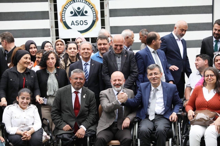 BAŞKAN ÇOLAKBAYRAKDAR, ENGELLİLER HAFTASINDA GÖNÜLLERE DOKUNDU