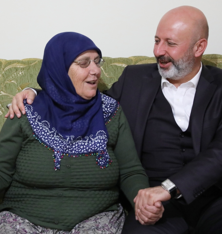 BAŞKAN ÇOLAKBAYRAKDAR; “ANNELERİMİZ, BAŞ TACIMIZDIR”