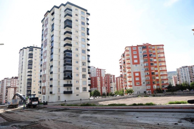 BAŞKAN ÇOLAKBAYRAKDAR; “BU YAZ DÖNEMİNDE DE ASFALTLANMADIK YER KALMAYACAK”