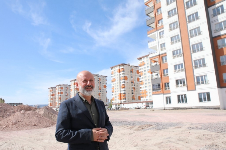 BAŞKAN ÇOLAKBAYRAKDAR; “KENTSEL DÖNÜŞÜMÜ, SOSYAL ODAKLI YAPIYORUZ”