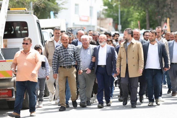 BAŞKAN ÇOLAKBAYRAKDAR, YEMLİHA ’DA MÜJDELİ HABERLER VERDİ