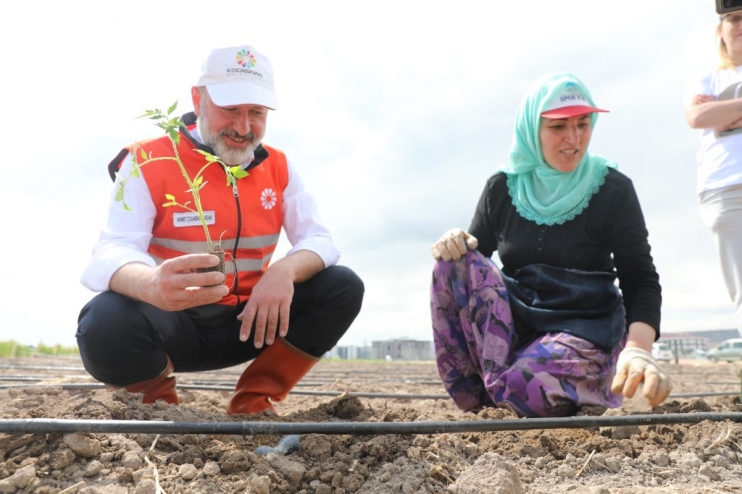 BAŞKAN ÇOLAKBAYRAKDAR; “KOCASİNAN, ŞEHRİN MERKEZİNDE TARIMSAL ÜRETİMLE TÜRKİYE’YE ÖRNEK OLACAK”