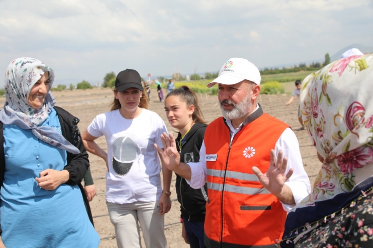 BAŞKAN ÇOLAKBAYRAKDAR; “KOCASİNAN, ŞEHRİN MERKEZİNDE TARIMSAL ÜRETİMLE TÜRKİYE’YE ÖRNEK OLACAK”