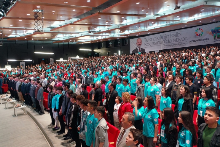 BAŞKAN ÇOLAKBAYRAKDAR; “ANADOLU’DA ‘DİJİTAL BİR FİDAN’ DİKTİK. GAYRETLE BÜYÜYECEK”