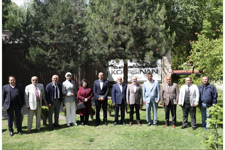 KOCASİNAN’DA MAHALLELERİN İSTEKLERİ, DAHA HIZLI ÇÖZÜME KAVUŞUYOR