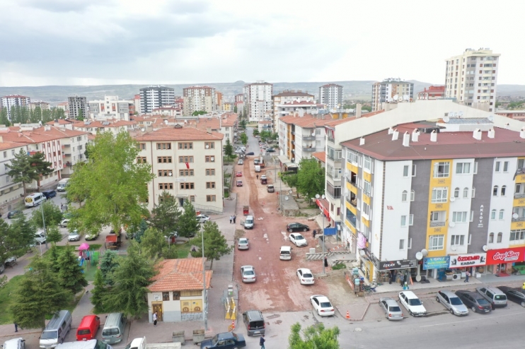 BAŞKAN ÇOLAKBAYRAKDAR; “MİTHATPAŞA’YI YENİLİYORUZ VE ADETA MAHALLENİN TOZUNU ATTIRACAĞIZ”