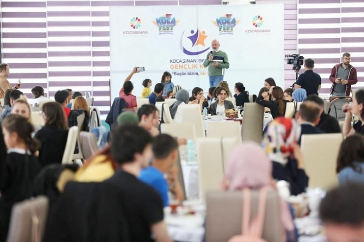 BAŞKAN ÇOLAKBAYRAKDAR; “KENDİNİ İSPATLAYAN KOCAFEST, SENEYE BAMBAŞKA OLACAK”