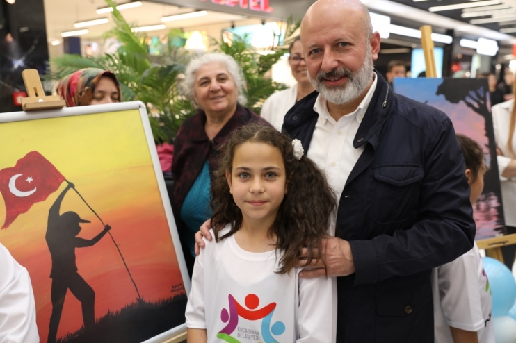 BAŞKAN ÇOLAKBAYRAKDAR; “HER ALANDA GENÇLERİMİZİN VE EVLATLARIMIZIN YANINDAYIZ”