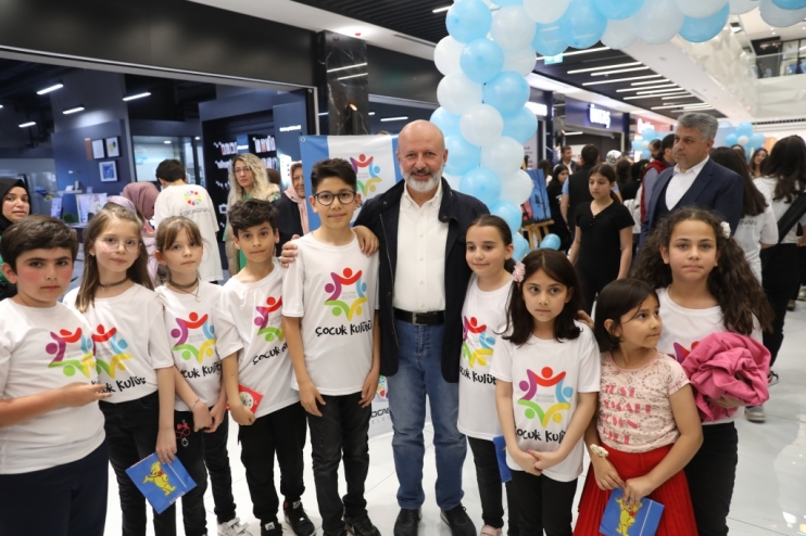 BAŞKAN ÇOLAKBAYRAKDAR; “HER ALANDA GENÇLERİMİZİN VE EVLATLARIMIZIN YANINDAYIZ”