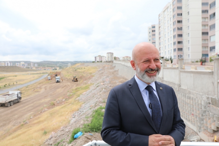BAŞKAN ÇOLAKBAYRAKDAR; “İNSANLARIN MUTLU YAŞAYABİLECEĞİ BİR KOCASİNAN İNŞA EDİYORUZ”