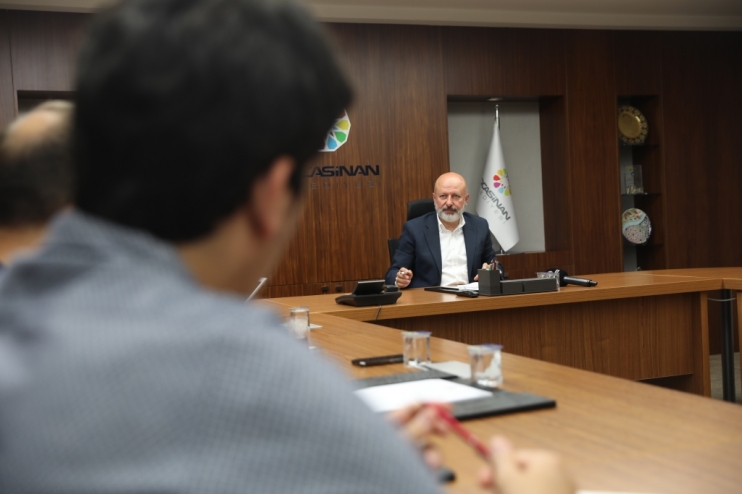 BAŞKAN ÇOLAKBAYRAKDAR; “ÇÖZÜM MERKEZİ, VATANDAŞ İLE BELEDİYE BAŞKANI ARASINDA BİR İLETİŞİM KANALIDIR”