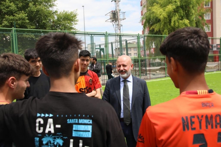 BAŞKAN ÇOLAKBAYRAKDAR; “ZİYAGÖKALP’A HEM ÇOCUK KULÜBÜ HEM DE DAHA GÜZEL PARK KAZANDIRIYORUZ”