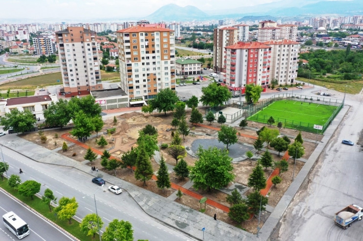 BAŞKAN ÇOLAKBAYRAKDAR; “ZİYAGÖKALP’A HEM ÇOCUK KULÜBÜ HEM DE DAHA GÜZEL PARK KAZANDIRIYORUZ”