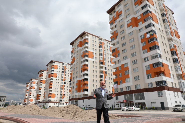 BAŞKAN ÇOLAKBAYRAKDAR; “DÖNÜŞÜMLE SOSYAL ODAKLI ÖRNEK BİR MAHALLE İNŞA EDİYORUZ”