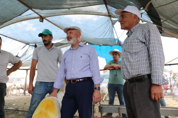KOCASİNAN BELEDİYESİ’NİN KURBAN HİZMETİNDEN VATANDAŞ ÇOK MEMNUN