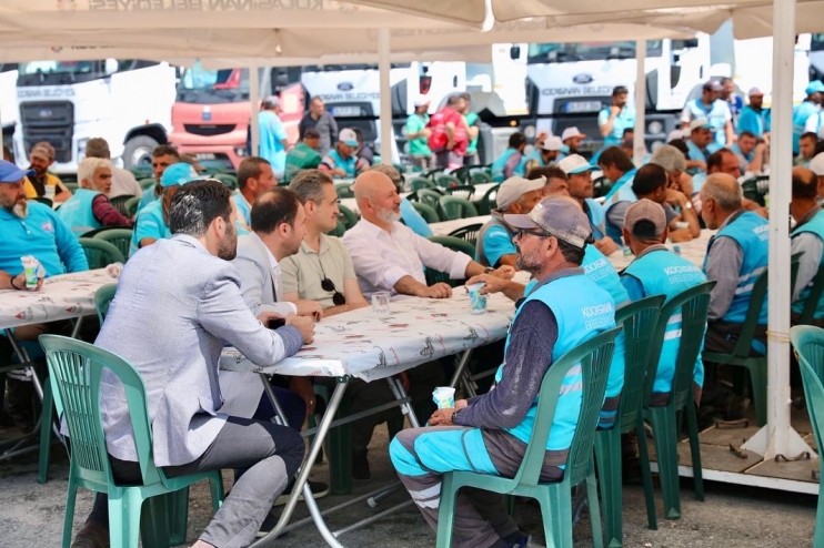 BAŞKAN ÇOLAKBAYRAKDAR; “BÜTÜN ALANLARDA FARKINI ORTAYA KOYAN BELEDİYEYİZ”