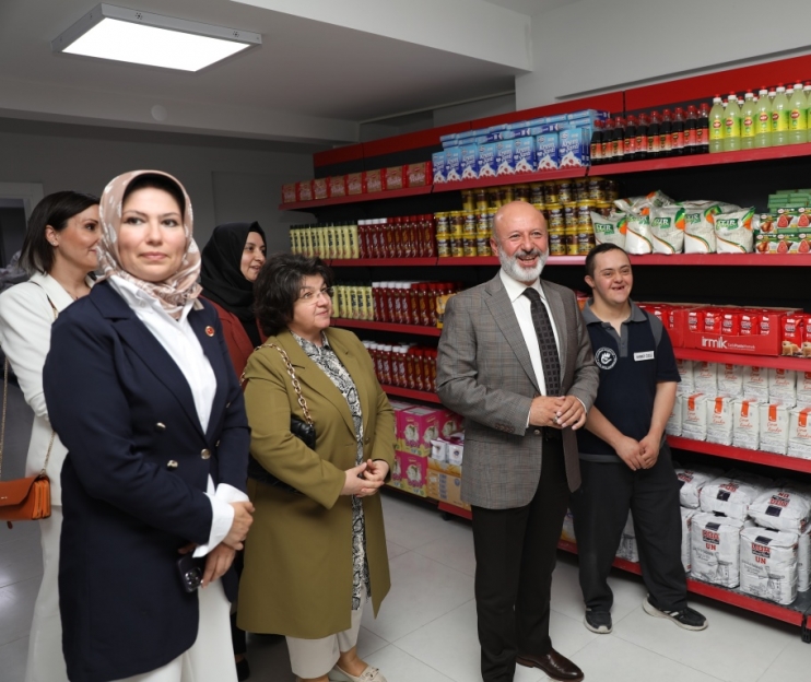 BAŞKAN ÇOLAKBAYRAKDAR; “TÜRKİYE’YE ÖRNEK OLACAK PROJE İLE YİNE YÜZLERİ GÜLDÜRMEYE DEVAM EDECEĞİZ”