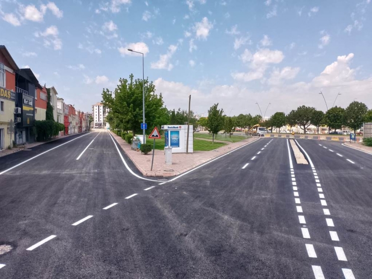 OTO GALERİCİLER SİTESİ’NİN ASFALTINI, BAŞKAN ÇOLAKBAYRAKDAR DÖKTÜ