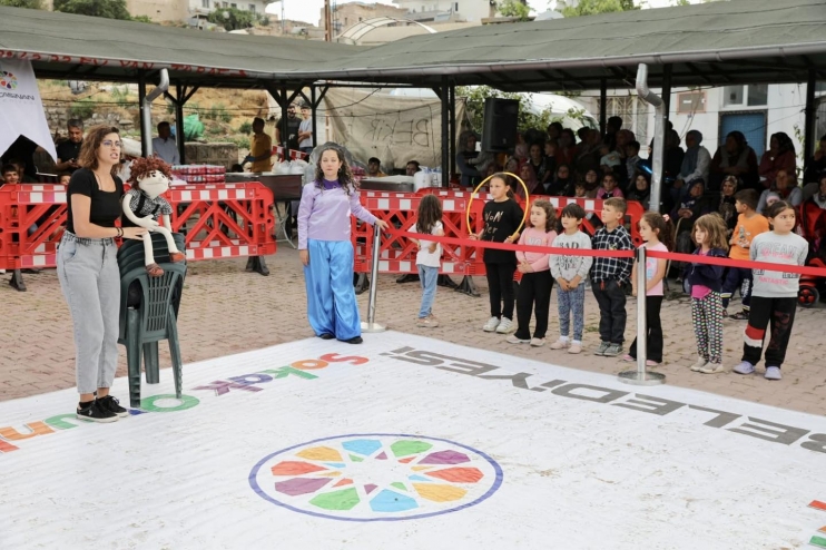 KOCASİNANLI ÇOCUKLAR, SOKAK OYUNLARI ŞENLİĞİYLE MUTLU OLUYOR