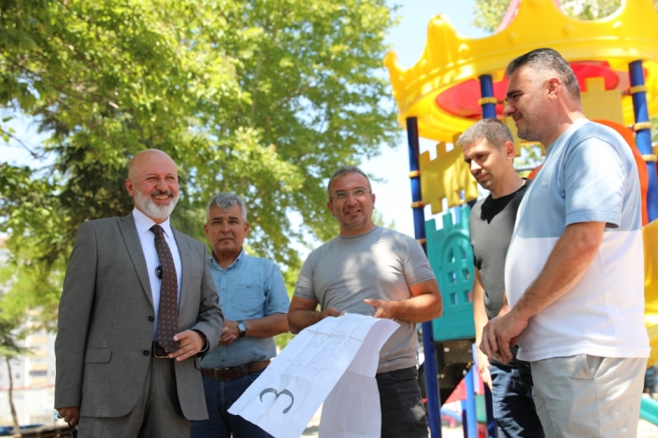 BAŞKAN ÇOLAKBAYRAKDAR; “ÇOCUKLAR, YENİLENEN PARKLARDA DAHA MUTLU”