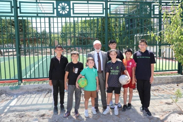 BAŞKAN ÇOLAKBAYRAKDAR; “ÇOCUKLAR, YENİLENEN PARKLARDA DAHA MUTLU”