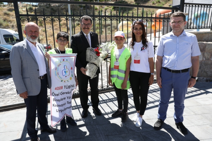 TÜBİTAK BAŞKANI’NDAN KOCASİNAN’IN EĞİTİM FAALİYETLERİNE BÜYÜK ÖVGÜ