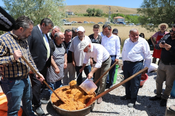 BAŞKAN ÇOLAKBAYRAKDAR, SILA-İ RAHİM ŞENLİĞİNDE