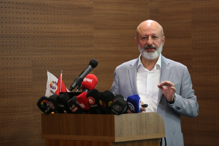 BAŞKAN ÇOLAKBAYRAKDAR; “ÇÖZÜM MERKEZİ, KAYSERİ’NİN EN TORPİLLİ NUMARASIDIR”