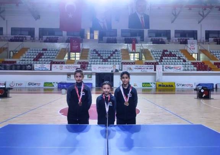 KOCASİNAN’IN MASA TENİSİ TAKIMI, YİNE ŞAMPİYON OLDU