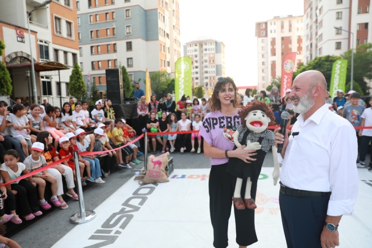 BAŞKAN ÇOLAKBAYRAKDAR; “ETKİNLİKLERİMİZLE SOKAKLAR, CIVIL CIVIL ÇOCUK SESLERİYLE ŞENLENİYOR”