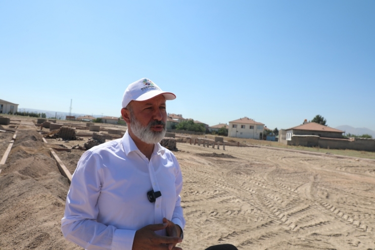 BAŞKAN ÇOLAKBAYRAKDAR; “YETER Kİ 1 METREKARE ALANIN MÜLKİYETİ KAMUYA AİT OLSUN HIZLICA PARK YAPIYORUZ”