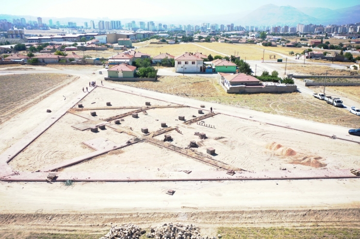 BAŞKAN ÇOLAKBAYRAKDAR; “YETER Kİ 1 METREKARE ALANIN MÜLKİYETİ KAMUYA AİT OLSUN HIZLICA PARK YAPIYORUZ”