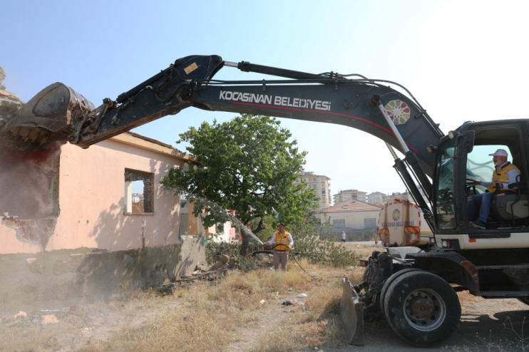 YILDIZEVLER’DE İLK KEPÇEYİ BAŞKAN ÇOLAKBAYRAKDAR VURDU